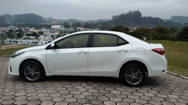 Corolla XEI 2017